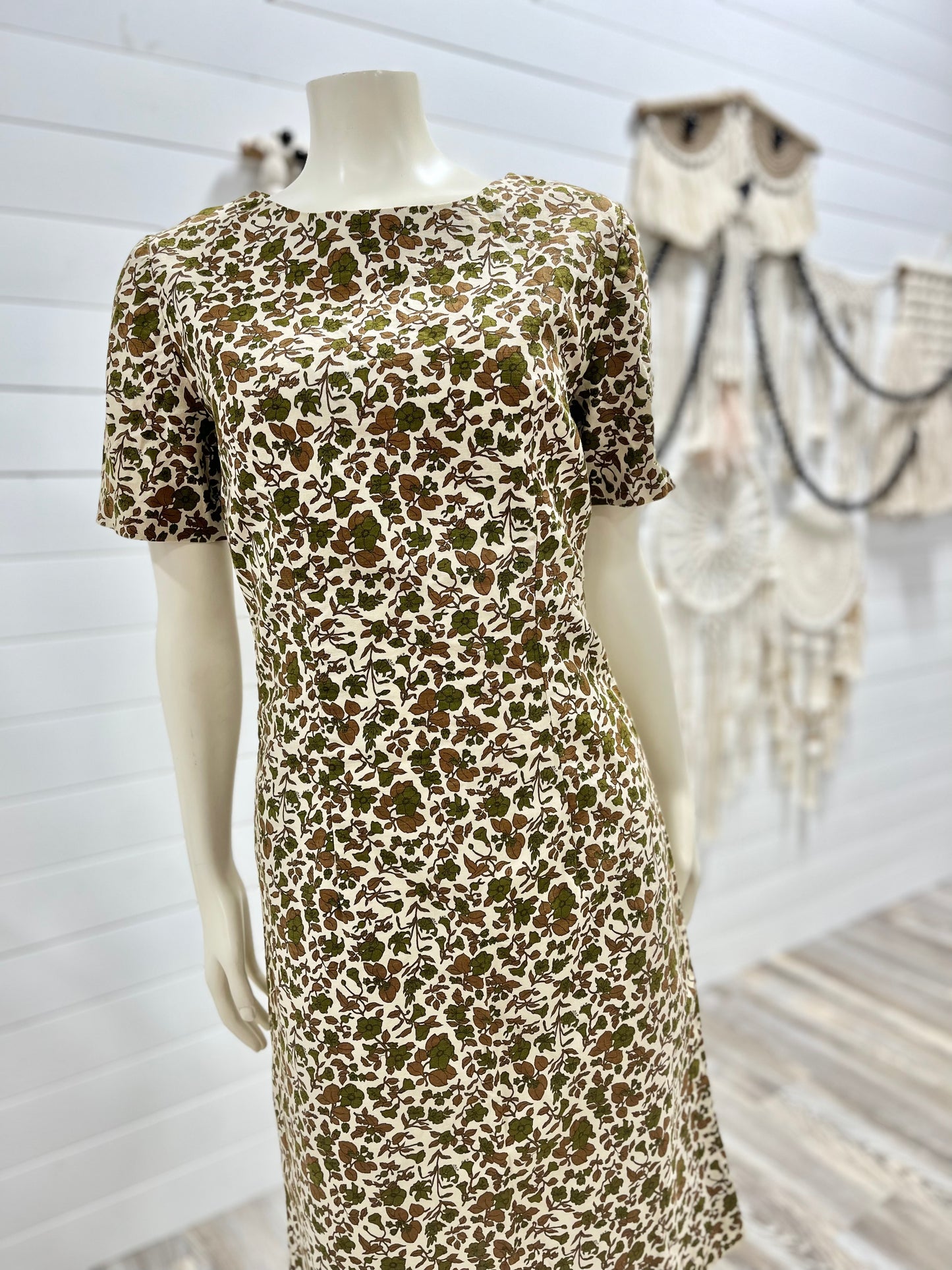 Vintage 60s Tapestry Small Floral Mod Mini Groovy Flower Print Dress