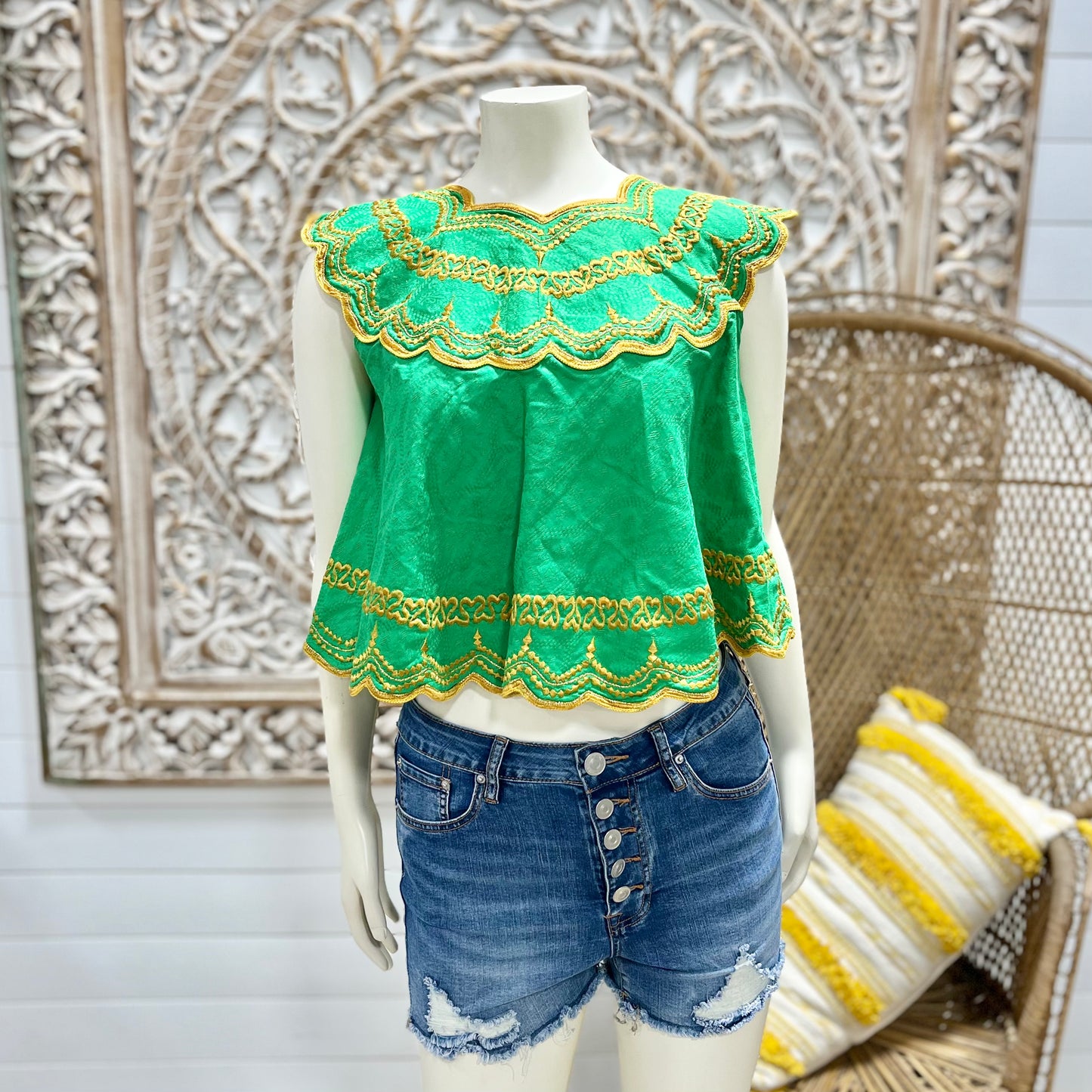 Vintage 80s Gold and Green Scalloped Embroidered Crop Top M
