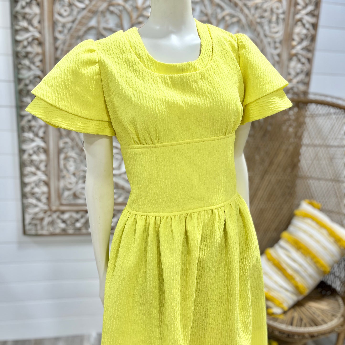 60s Mod Flutter Sleeve Banded Waist Buttercup Yellow Vintage Mini Dress M