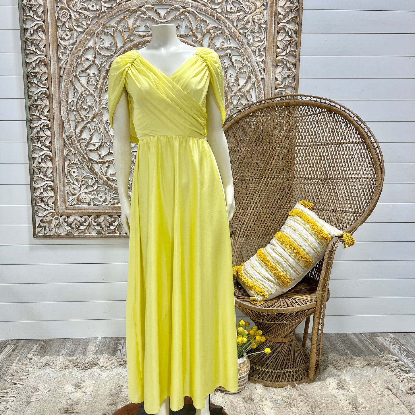 Vintage 70s Elegant Goddess Cottagecore Boho Yellow Maxi Cape Dress XS/S
