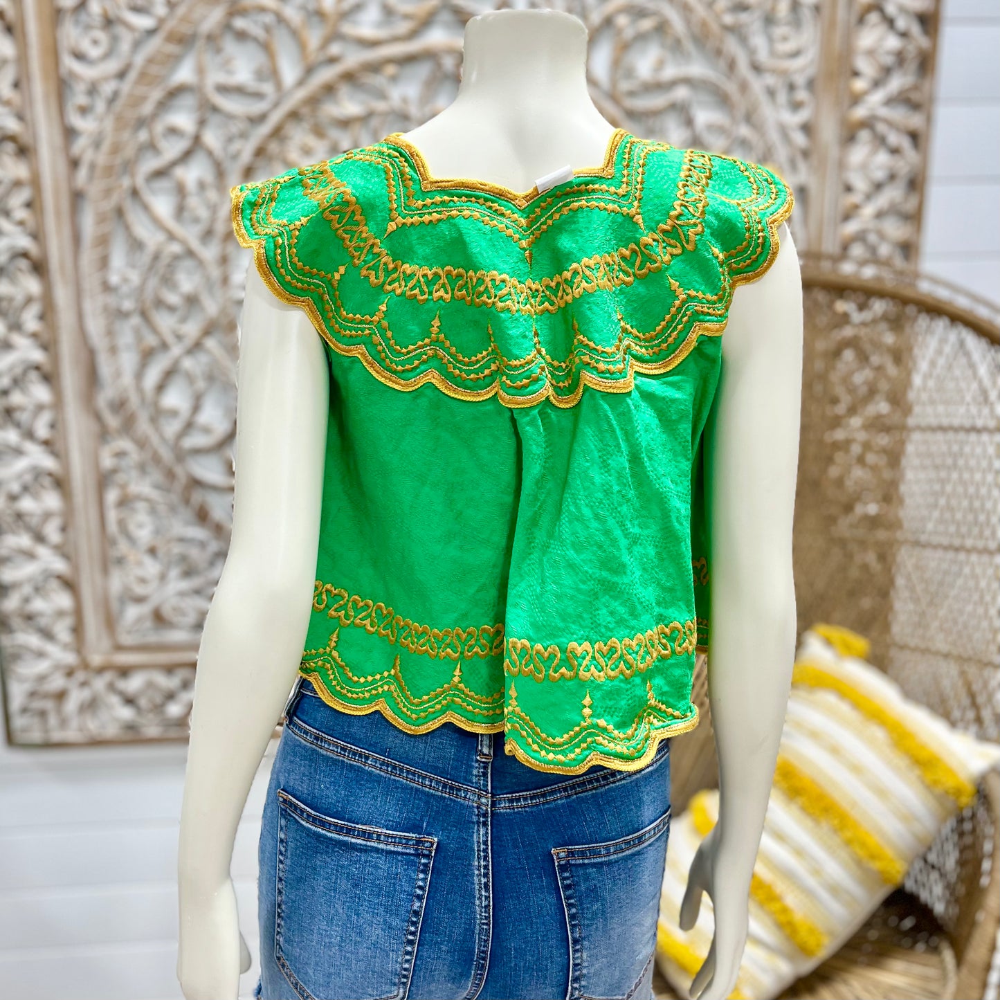 Vintage 80s Gold and Green Scalloped Embroidered Crop Top M