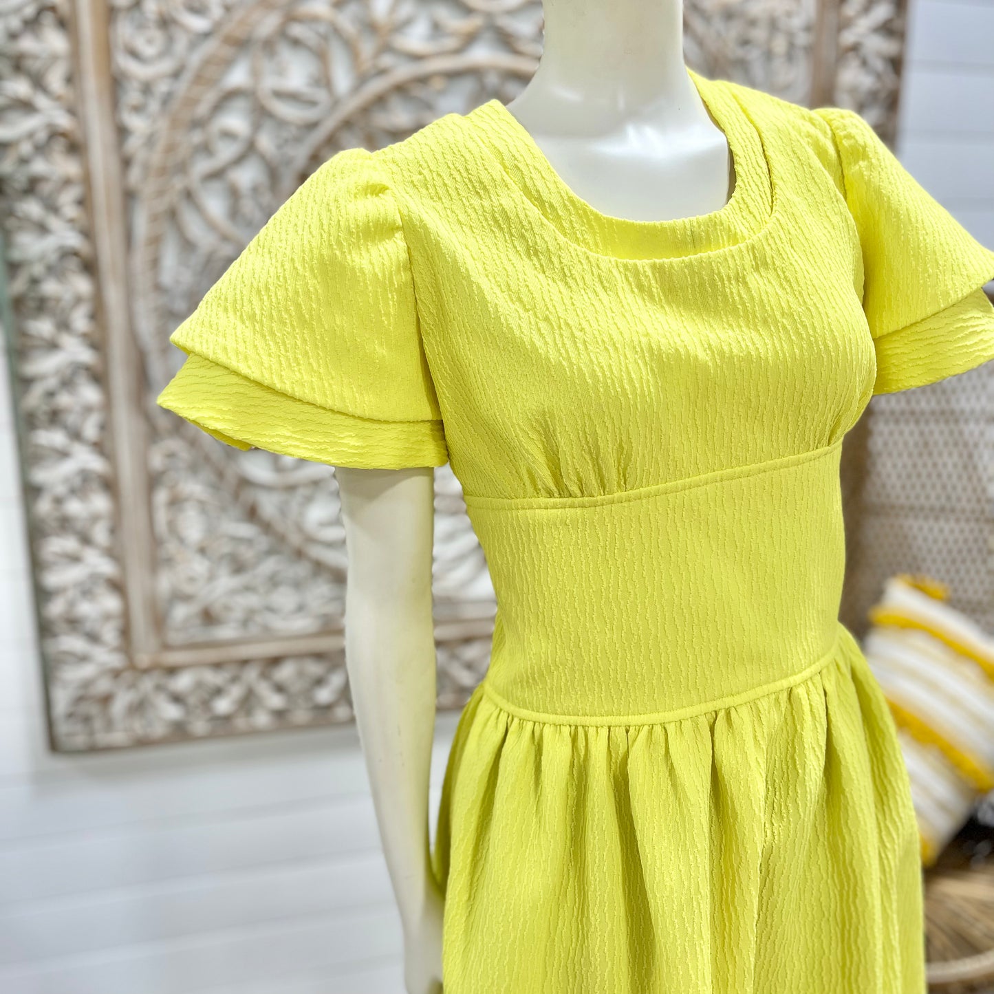 60s Mod Flutter Sleeve Banded Waist Buttercup Yellow Vintage Mini Dress M