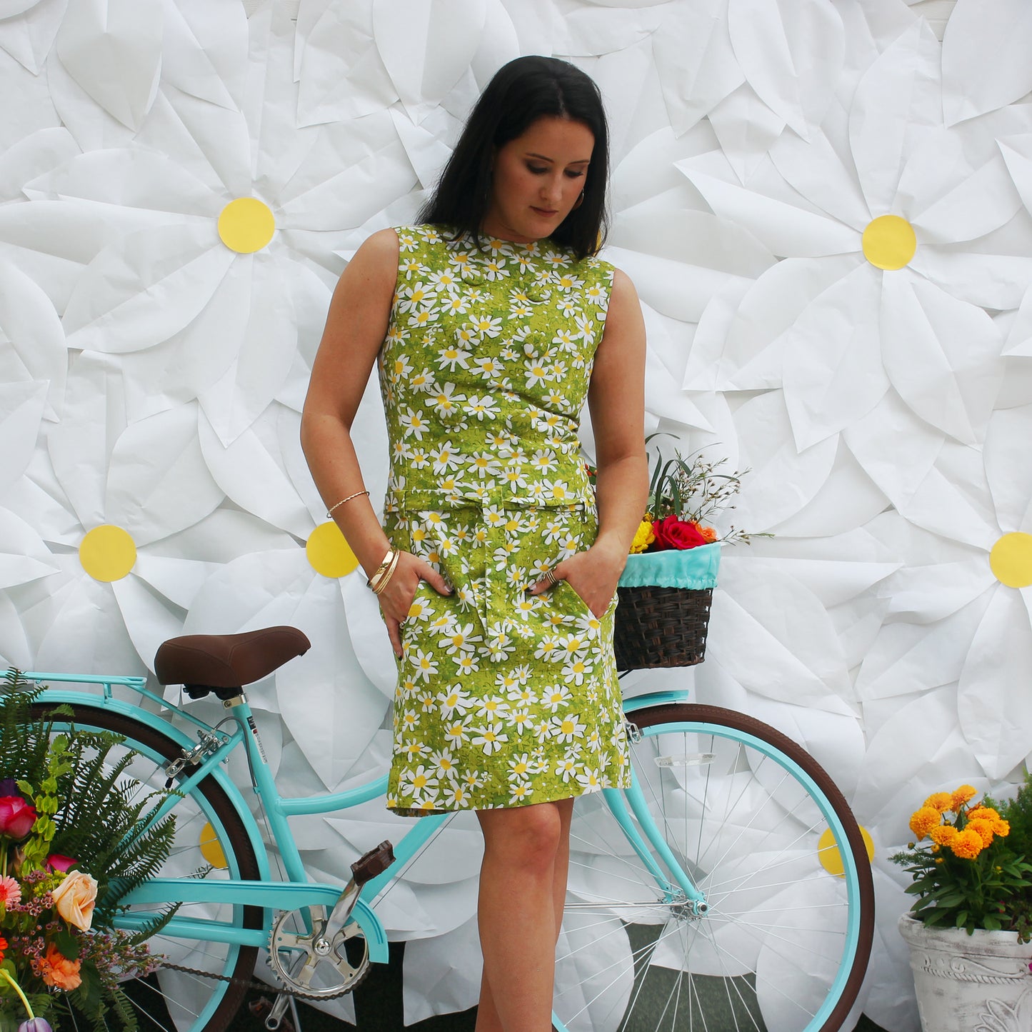 Vintage 60s Mod Flower Child Hippie Daisy Mini Dress S