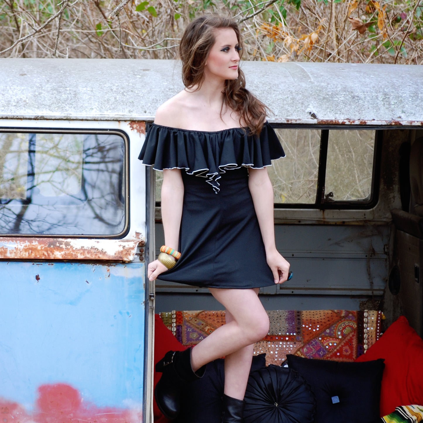 Vintage 70s Black Slinky Disco Off Shoulder Ruffle Mini Dress S/M