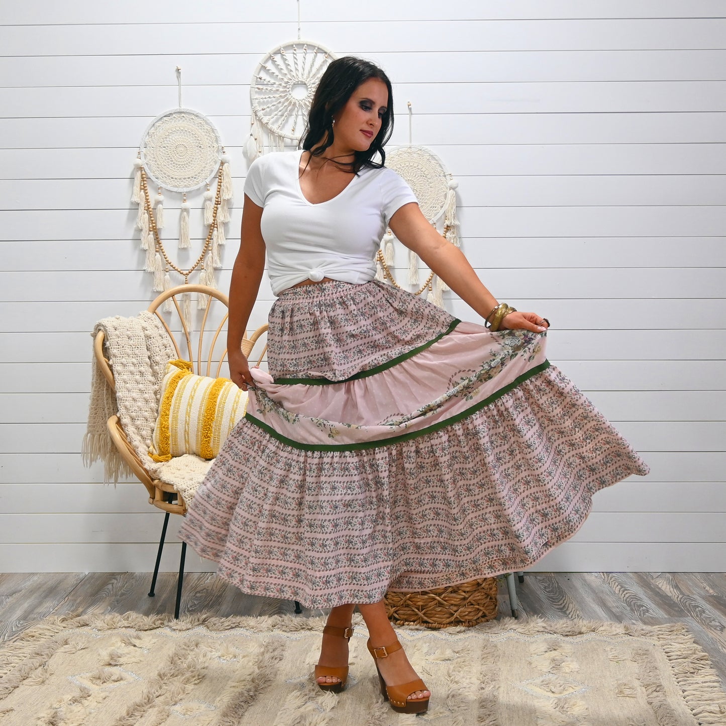 Vintage 70s Tiered Ruffle Calico Border Print Maxi Skirt XS