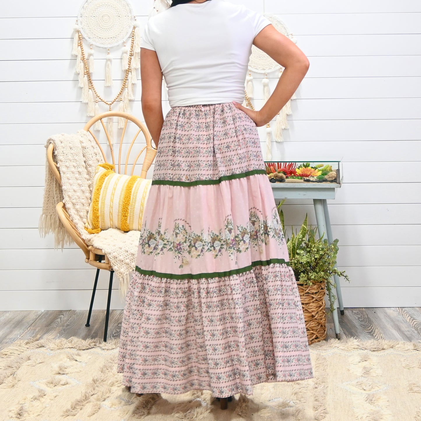 Vintage 70s Tiered Ruffle Calico Border Print Maxi Skirt XS