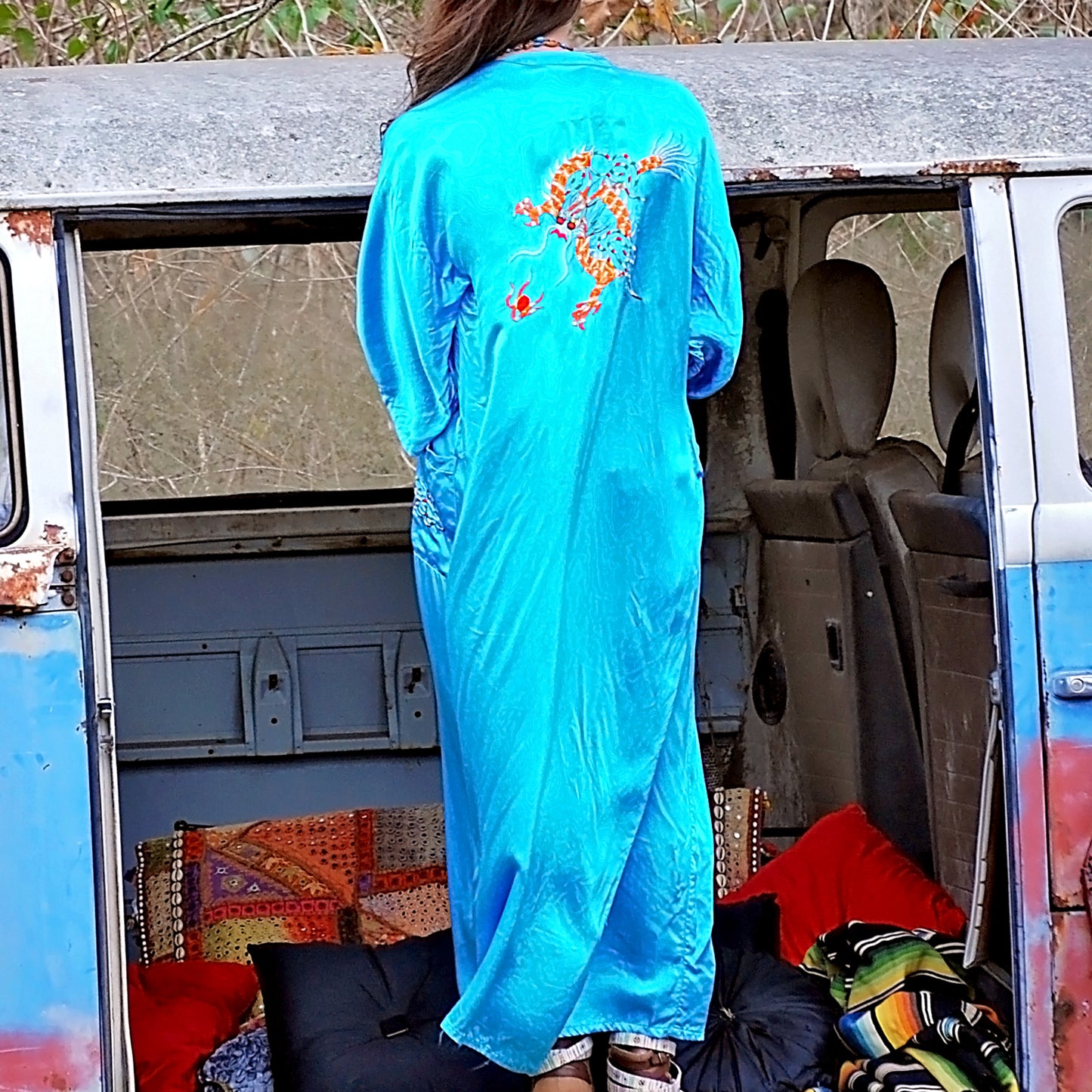 Vintage 70s Embroidered Blue Dragon Robe Duster Jacket M