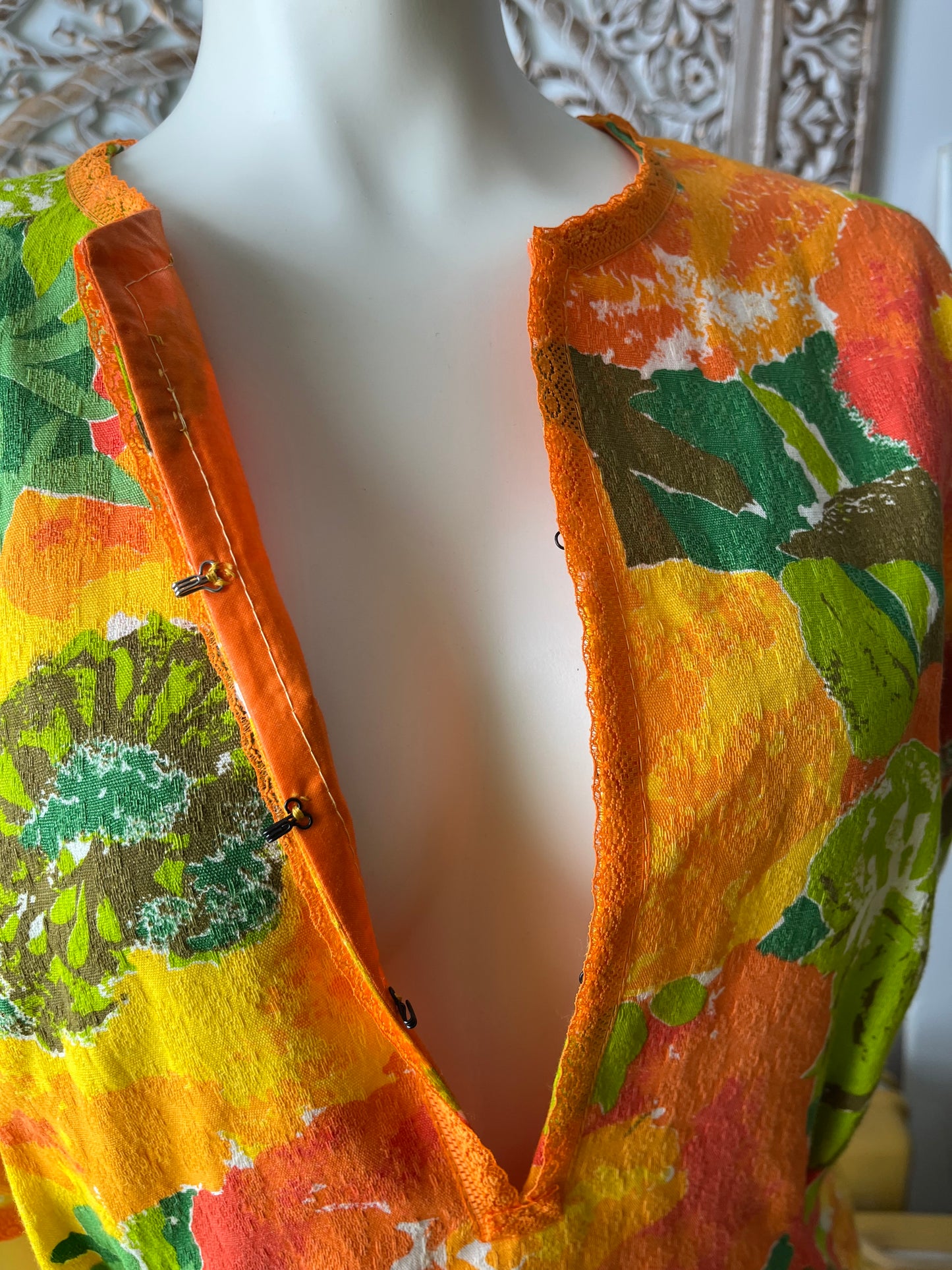 70s Hawaiian Hilo Style Hibiscus Floral Print Maxi Vintage Dress