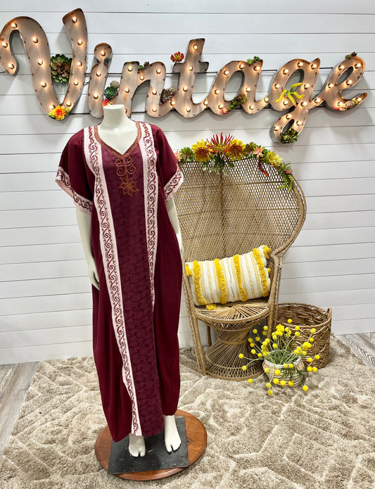 Vintage 80s 90s Ethnic Embroidered Burgundy Caftan Kaftan