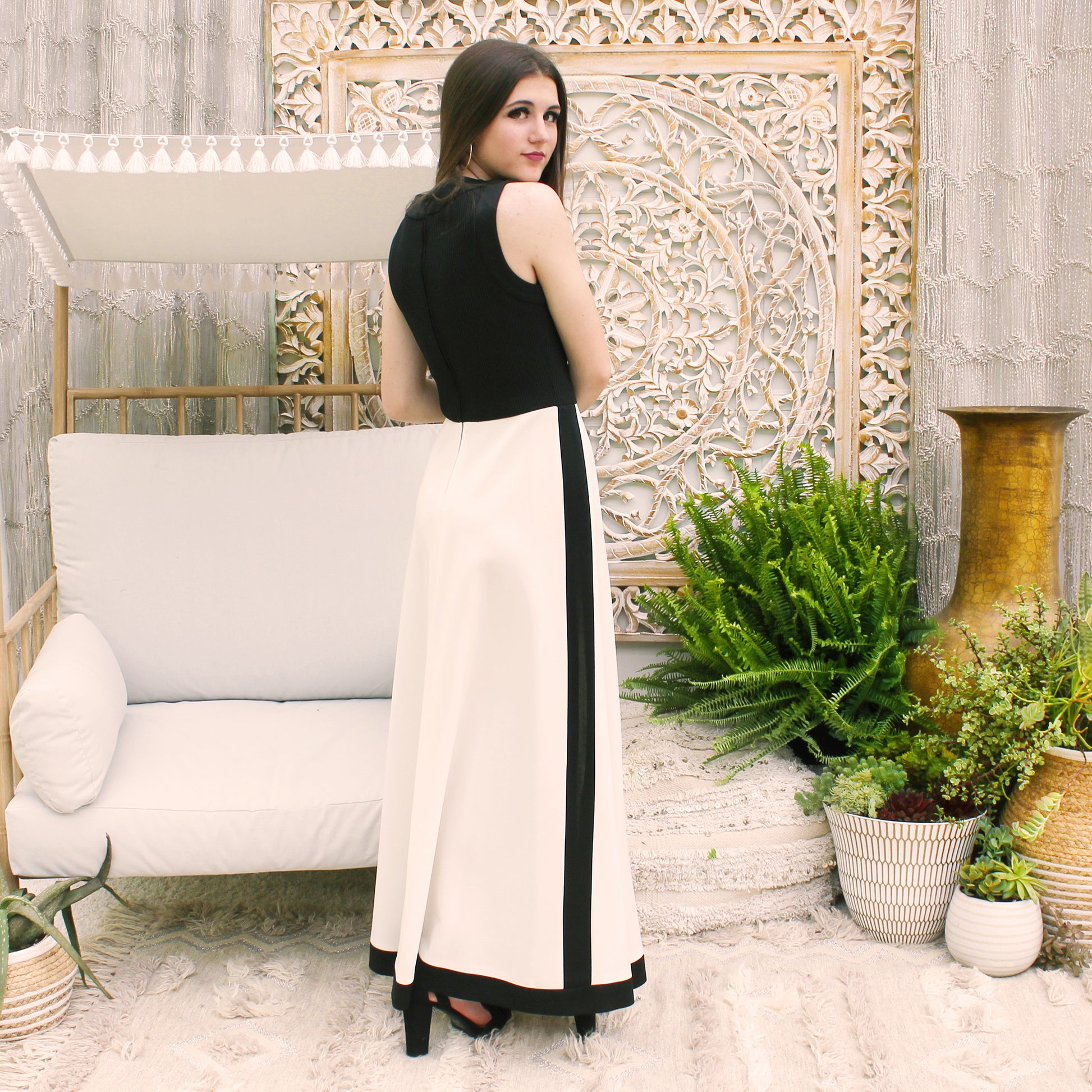 Vintage 70s Color Ribbed Black White Block Maxi Dress S/M rollwithitvintage Vintage 70s Color Ribbed Black White Block Maxi Dress S/M rollwithitvintage